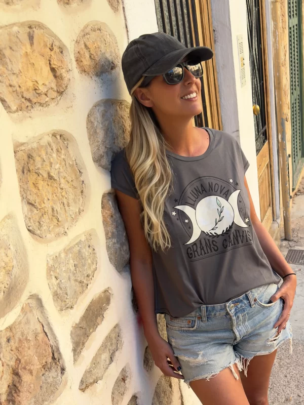 Remera Luna Nueva Gris Oscuro